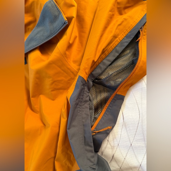 Patagonia Orange and Gray Raincoat - Picture 8 of 8